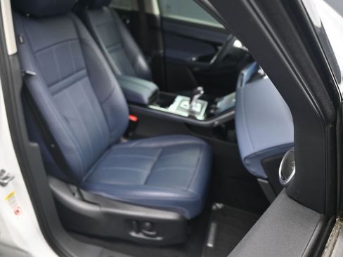 Used 2020 Land Rover Range Rover Evoque SE AWD/4WD image 10