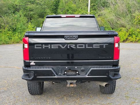 Used 2024 Chevrolet Silverado 2500 Custom w/ Custom Convenience Package AWD/4WD image 6