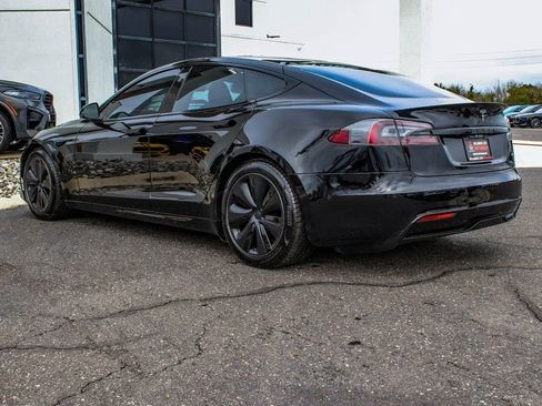 Used 2021 Tesla Model S Plaid image 4