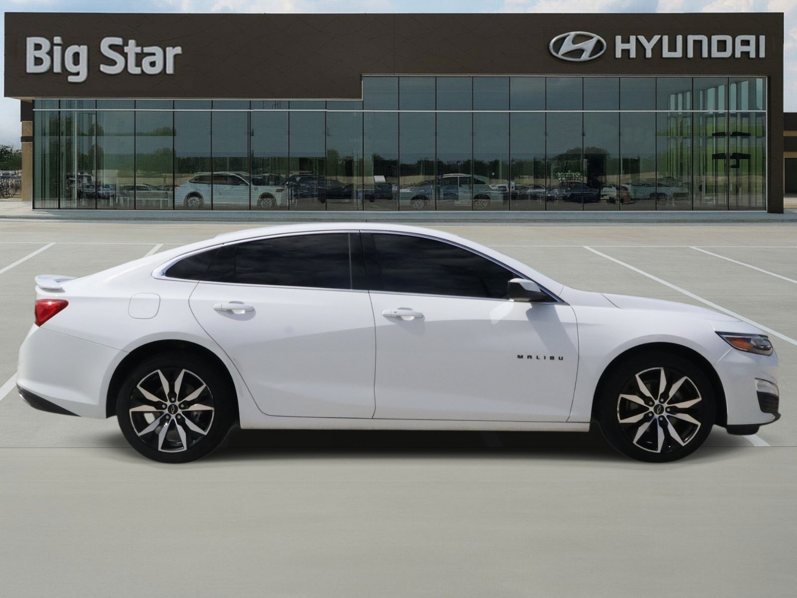 Used 2025 Chevrolet Malibu RS FWD image 5