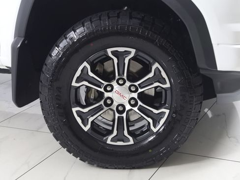Used 2023 GMC Canyon AT4 w/ AT4 Premium Package AWD/4WD image 16