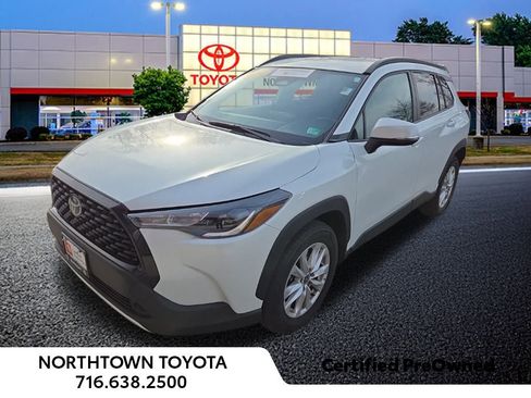Used 2024 Toyota Corolla Cross LE image 15