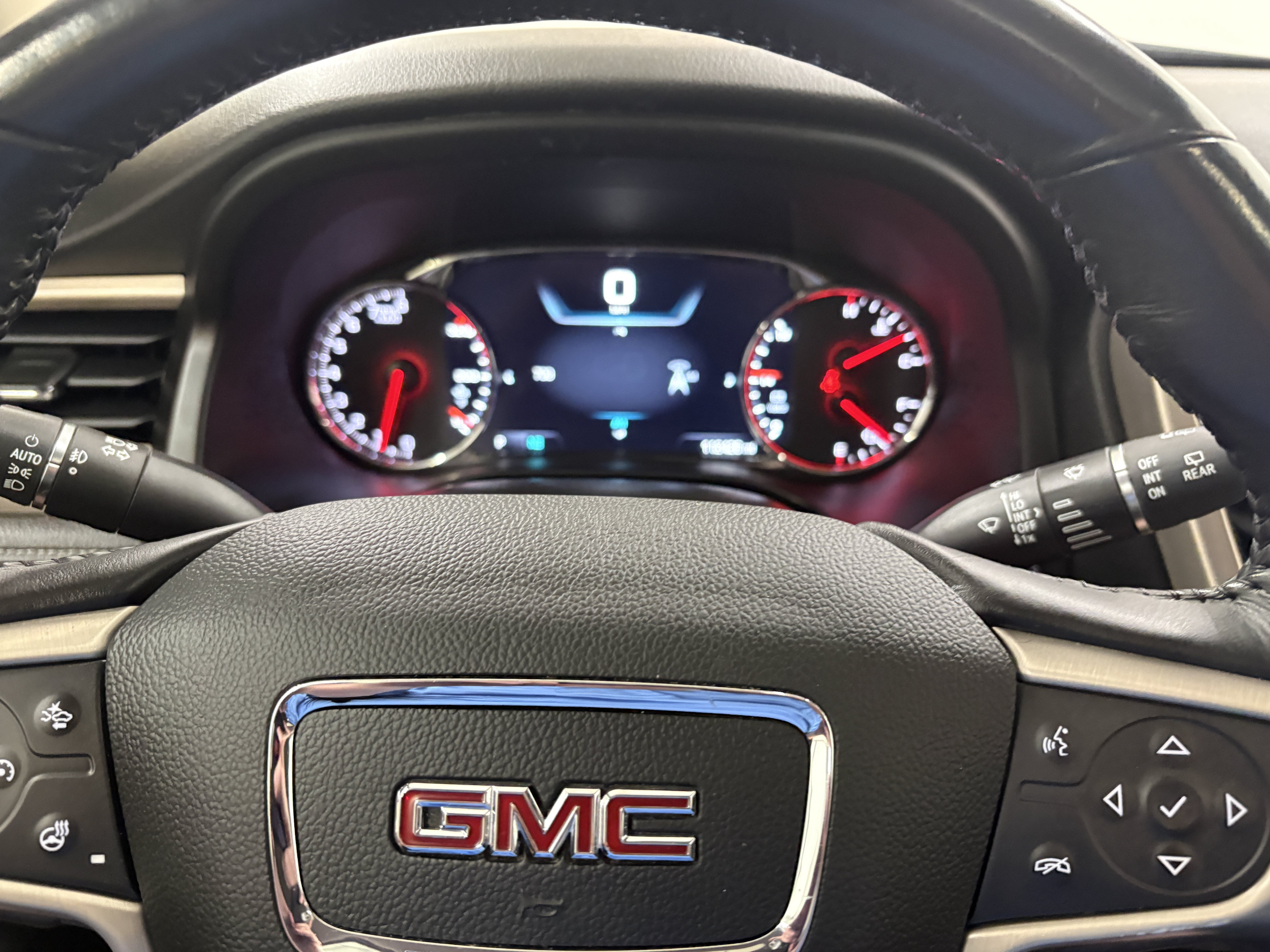 Used 2019 GMC Acadia Denali w/ Technology Package FWD image 36