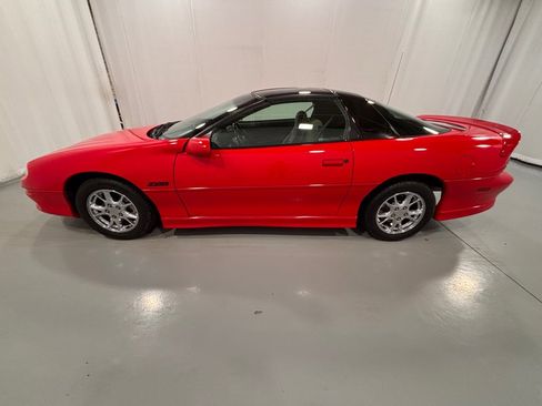 Used 2001 Chevrolet Camaro Z28 w/ Preferred Equipment Group 2 image 8