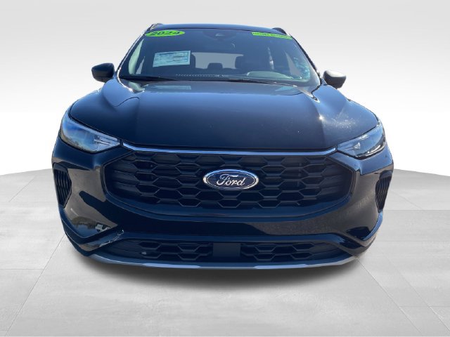 Used 2024 Ford Escape ST-Line w/ Tech Pack #1 AWD/4WD image 8