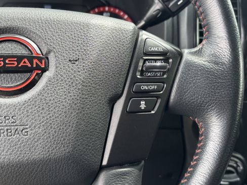 Used 2023 Nissan Titan PRO-4X image 29