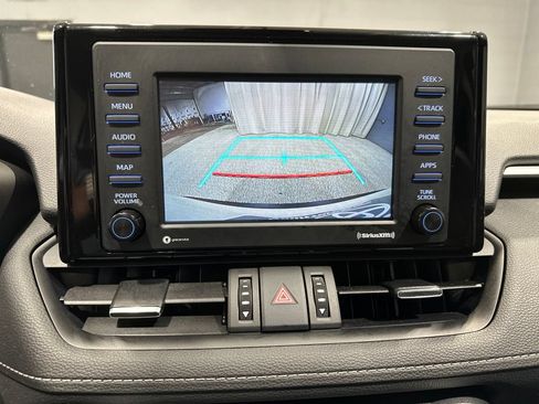 Used 2022 Toyota RAV4 XLE Premium FWD image 10