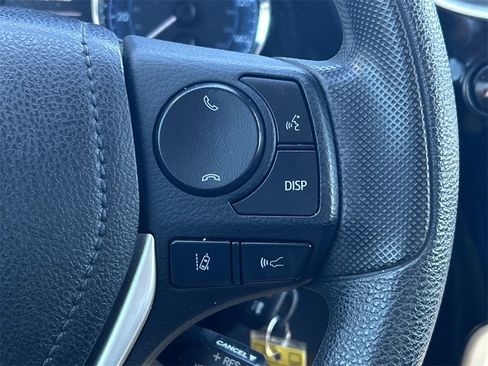 Used 2019 Toyota Corolla L image 32