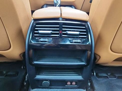 Used 2021 BMW 530i w/ Convenience Package image 38