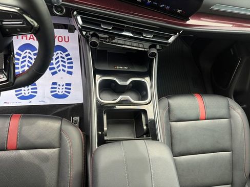 Certified 2025 Chevrolet Traverse RS AWD/4WD image 17