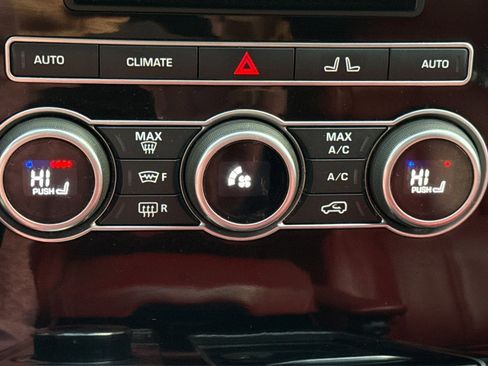 Used 2017 Land Rover Range Rover Autobiography image 37