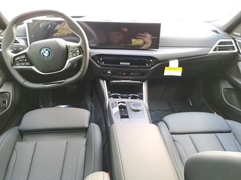 New 2025 BMW i4 eDrive40 w/ Premium Package image 9