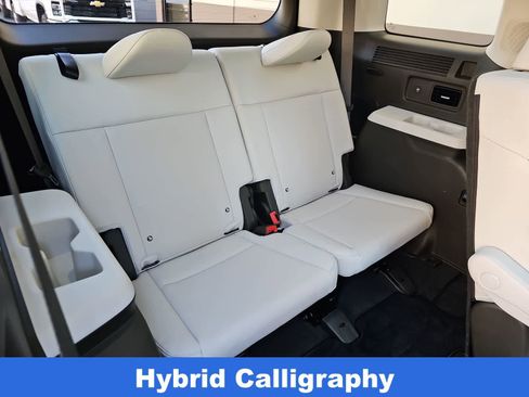 Used 2025 Hyundai Santa Fe Calligraphy FWD image 30