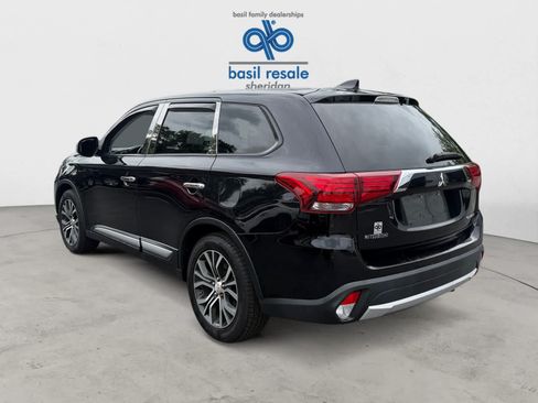 Used 2017 Mitsubishi Outlander ES FWD image 4