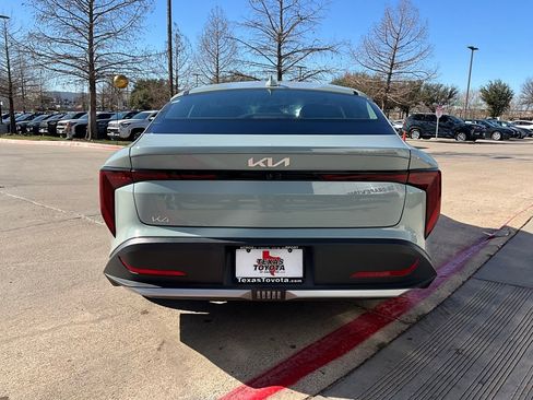 Used 2025 Kia K4 LXS image 7