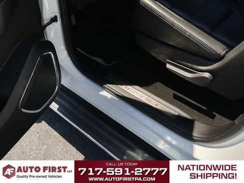 Used 2018 GMC Yukon XL Denali w/ Open Road Package AWD/4WD image 11