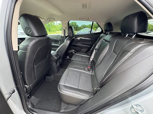 Used 2023 Buick Envision Essence AWD/4WD image 35
