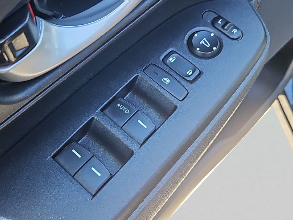 Used 2020 Honda CR-V LX image 17