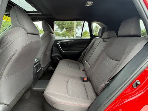 Used 2021 Toyota RAV4 SE w/ Weather & Moonroof Package AWD/4WD image 16