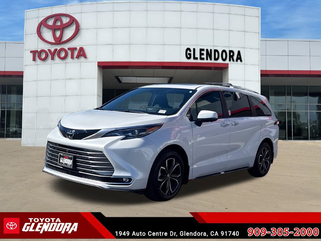 New 2026 Toyota Sienna Platinum AWD/4WD image 5