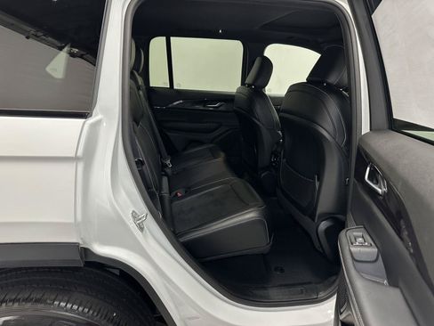 Used 2023 Jeep Grand Cherokee Altitude AWD/4WD image 36