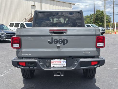 Used 2021 Jeep Gladiator Overland w/ Popular Equipment Package AWD/4WD image 8