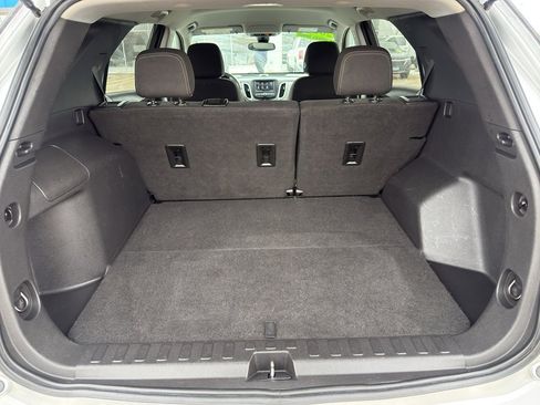 Used 2021 Chevrolet Equinox LS w/ LS Convenience Package image 34