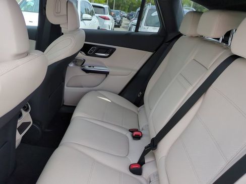 Used 2026 Mercedes-Benz GLC 300 GLC 300 image 14