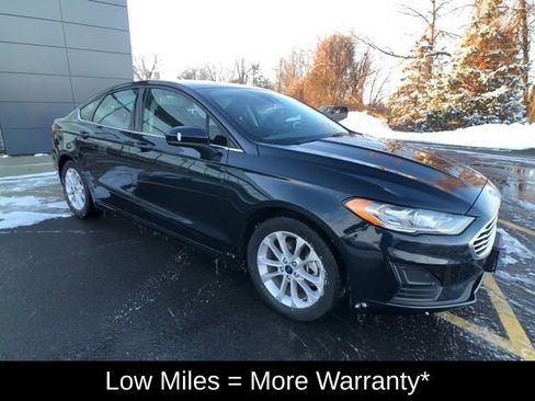 Used 2020 Ford Fusion SE image 8