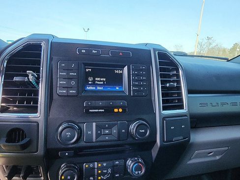 Used 2017 Ford F250 XLT image 16