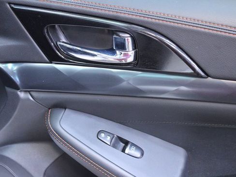 Used 2020 Nissan Maxima SR image 9