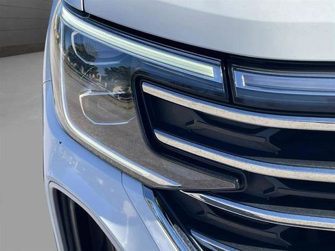 Used 2025 Volkswagen Atlas SE image 5