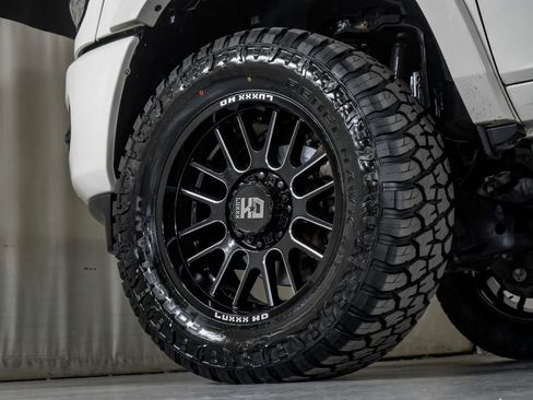 Used 2023 RAM 2500 Limited AWD/4WD image 58
