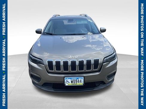 Used 2020 Jeep Cherokee Latitude w/ Cold Weather Group FWD image 1