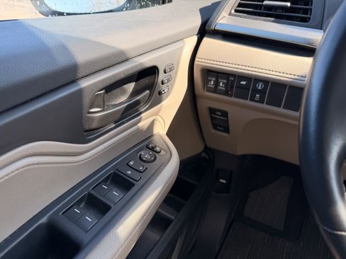 Used 2023 Honda Odyssey EX-L image 20