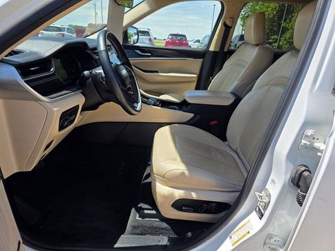 Used 2021 Jeep Grand Cherokee L Limited AWD/4WD image 20