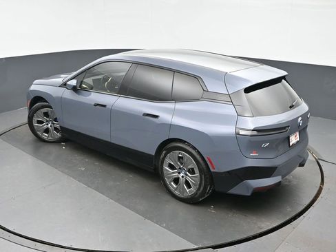 Used 2023 BMW iX xDrive50 w/ Ultimate Package 2 image 34