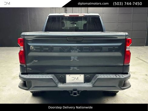 Used 2022 Chevrolet Silverado 1500 Custom image 6