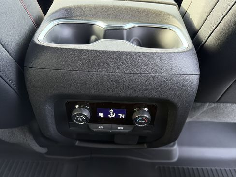 New 2026 Chevrolet Traverse Z71 w/ Enhanced Driving Package image 13