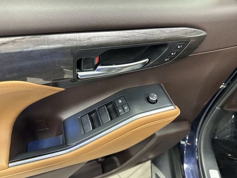 Used 2021 Toyota Highlander Platinum image 30