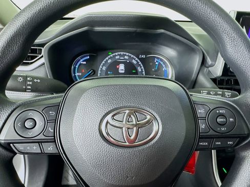 Used 2025 Toyota RAV4 LE image 16