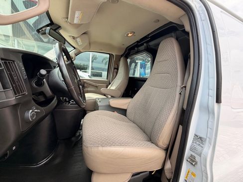 Used 2021 Chevrolet Express 2500 w/ Driver Convenience Package image 14