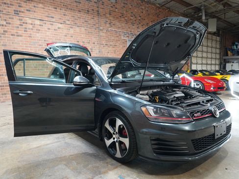 Used 2015 Volkswagen GTI Autobahn w/ Lighting Package (SEL) FWD image 28