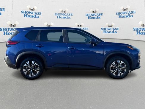 Used 2023 Nissan Rogue SV image 9