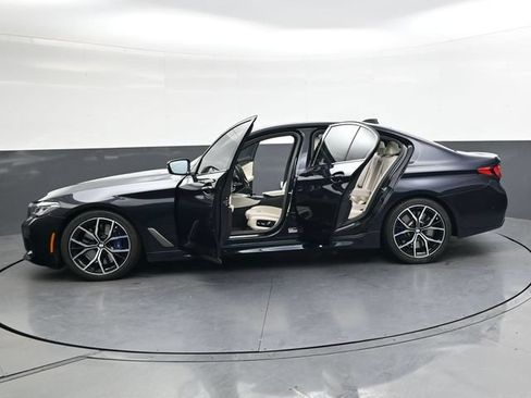 Used 2023 BMW M550i xDrive w/ Dynamic Handling Package AWD/4WD image 34