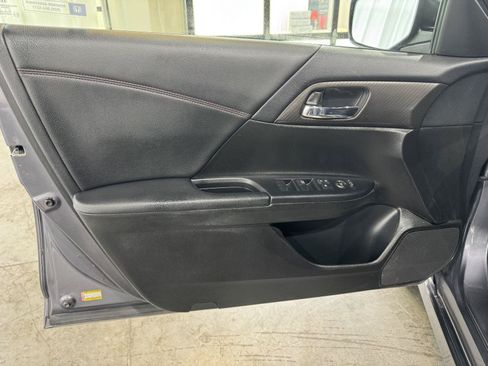 Used 2017 Honda Accord Sport Special Edition image 18