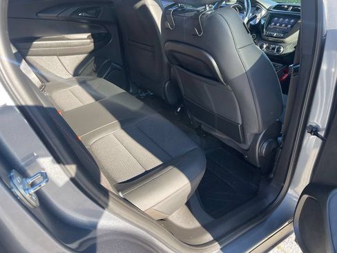 Used 2021 Chevrolet TrailBlazer RS w/ Sun and Liftgate Package AWD/4WD image 17
