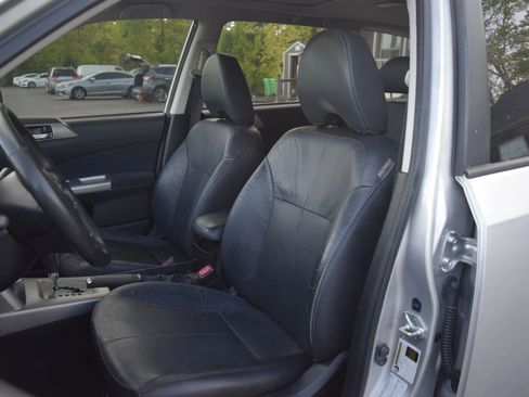 Used 2010 Subaru Forester 2.5X Limited AWD/4WD image 6