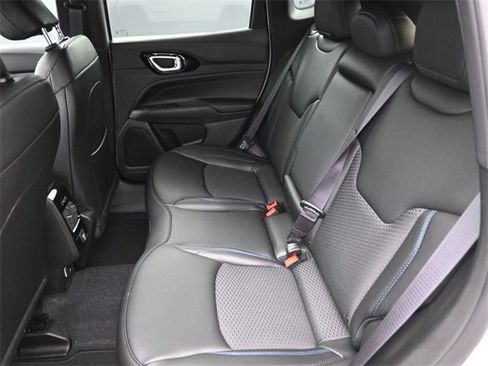 New 2026 Jeep Compass Latitude image 18