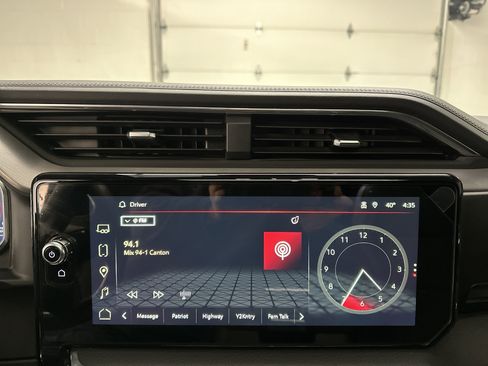 Used 2024 GMC Sierra 3500 Denali w/ Technology Package image 39